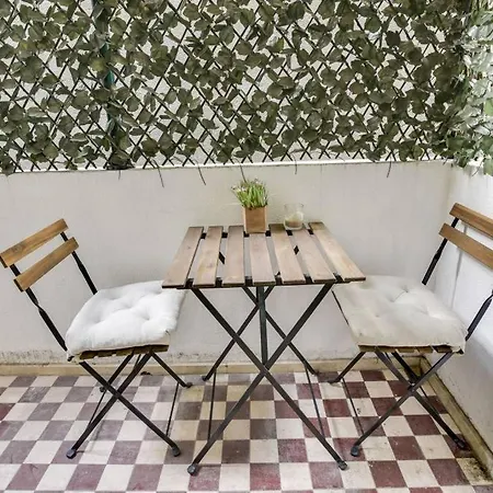 Amazing 2 Bedroom Apartment In Historical Baixa * Lissabon
